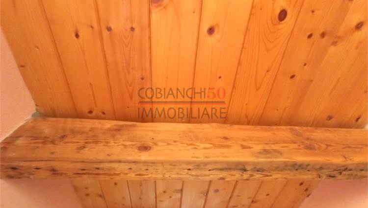 soffitto camera in legno