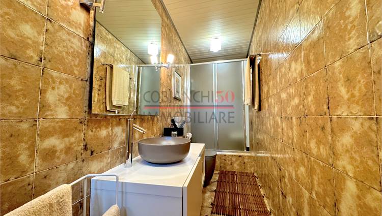 BAGNO CON BOX DOCCIA 