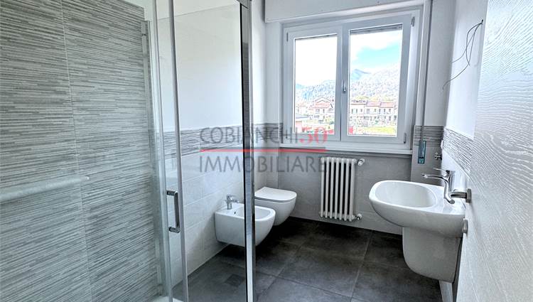 bagno con box doccia 2 