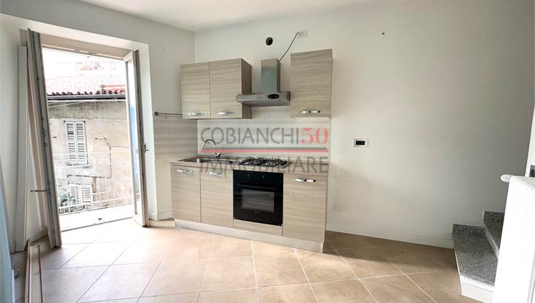 P1 cucina abitabile con balcone