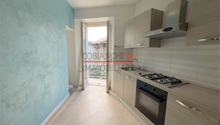 P1 cucina abitabile con balcone