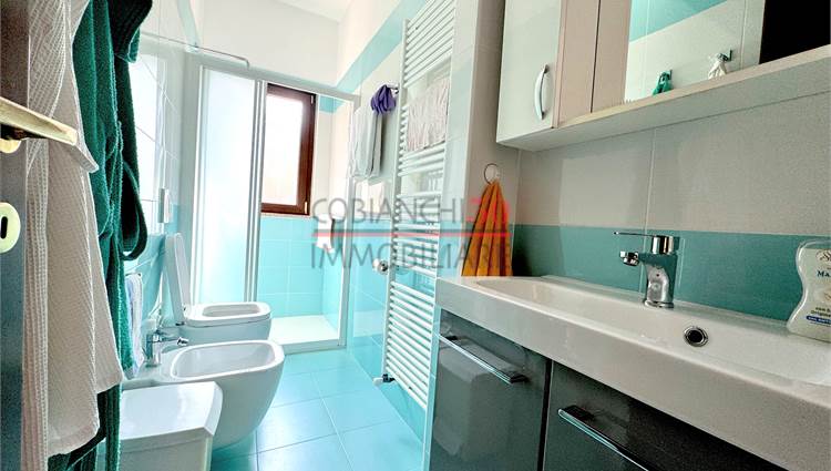 PRIMO BAGNO CON DOCCIA