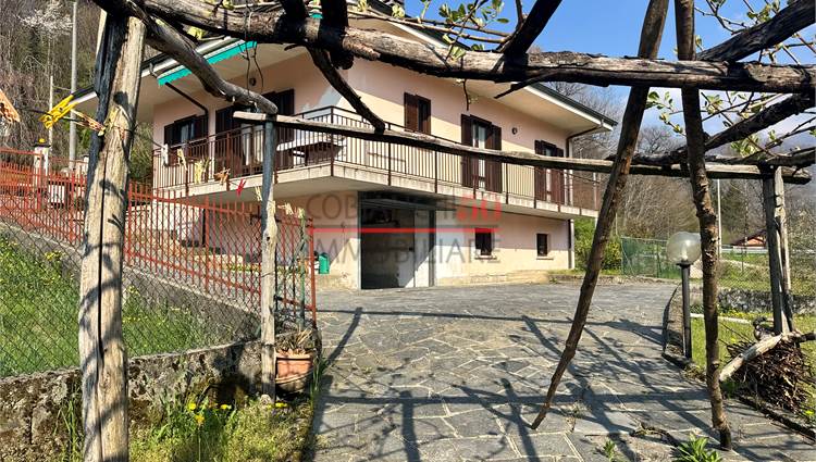 CASA CON GIARDINO