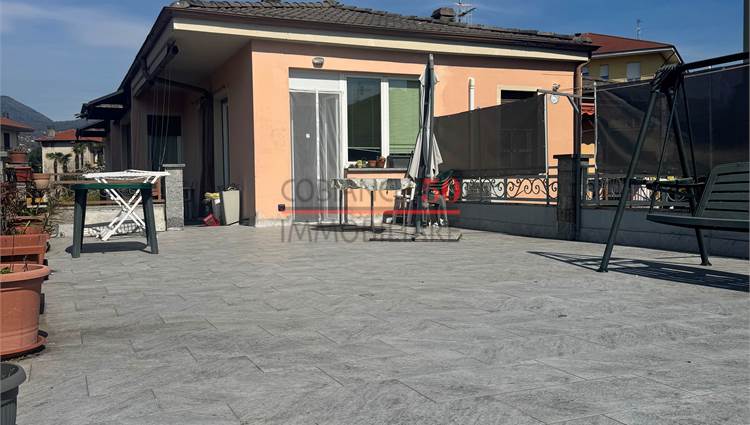 terrazza con accesso alla cucina