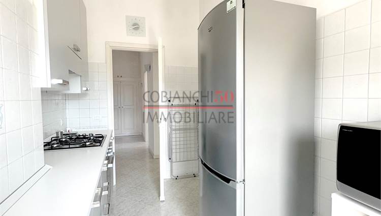 CUCINA CON BALCONE 