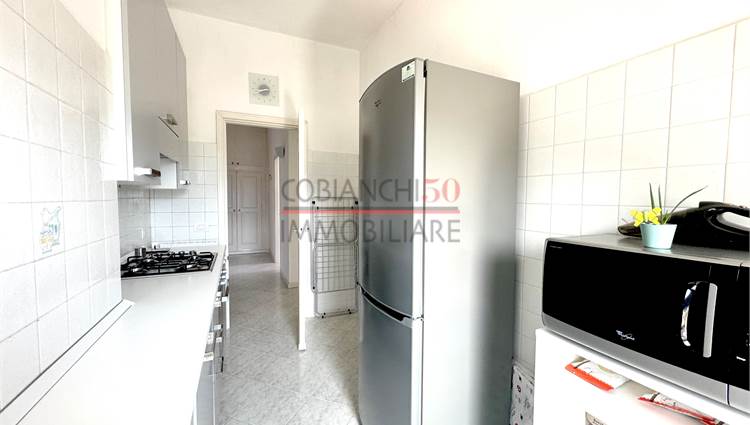 CUCINA CON BALCONE 