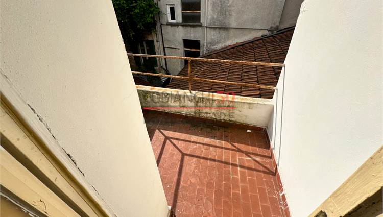 balcone sul retro piano 2