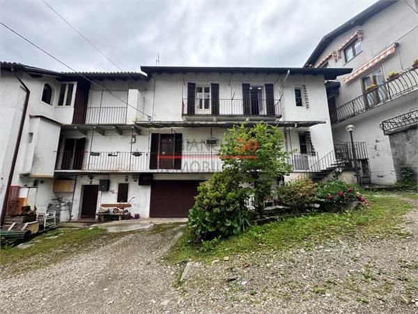 Palazzo / Palazzin for sale in Ghiffa