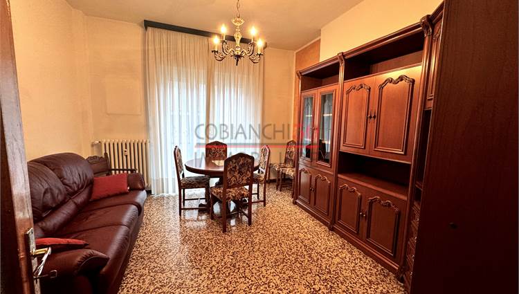 Soggiorno con balcone 