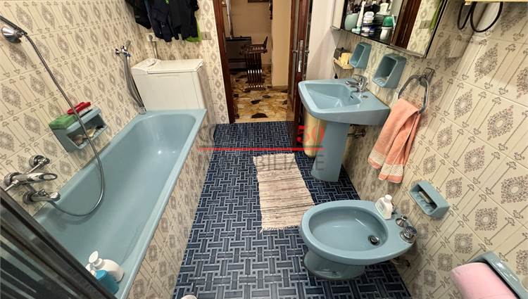 BAGNO 1 CON VASCA E DOCCIA