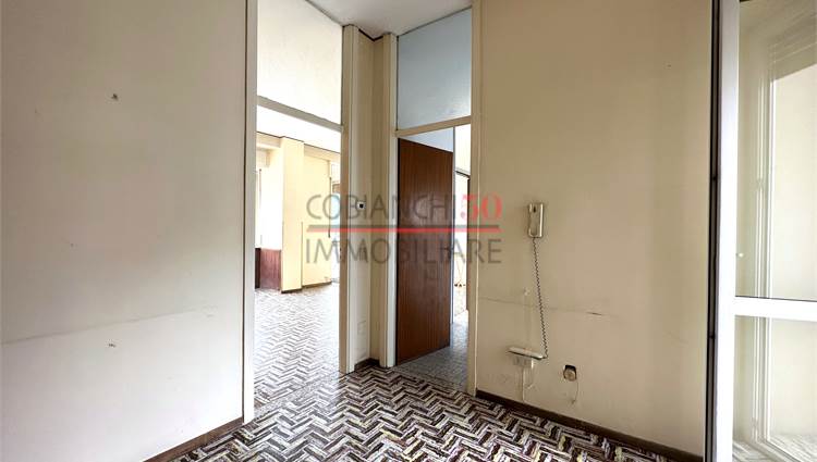 Ingresso con balcone