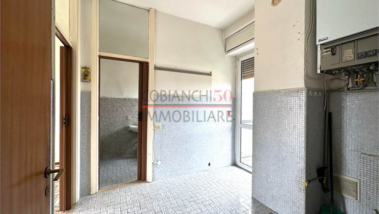 Cucina con balcone