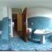 Bagno finestrato con vasca