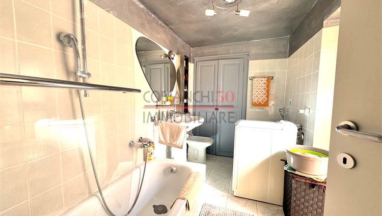 bagno con balcone 