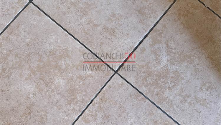 pavimento in ceramica 