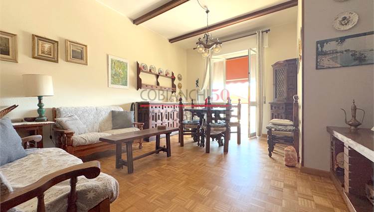 Soggiorno con balcone