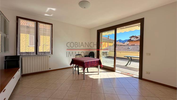 soggiorno con sala pranzo