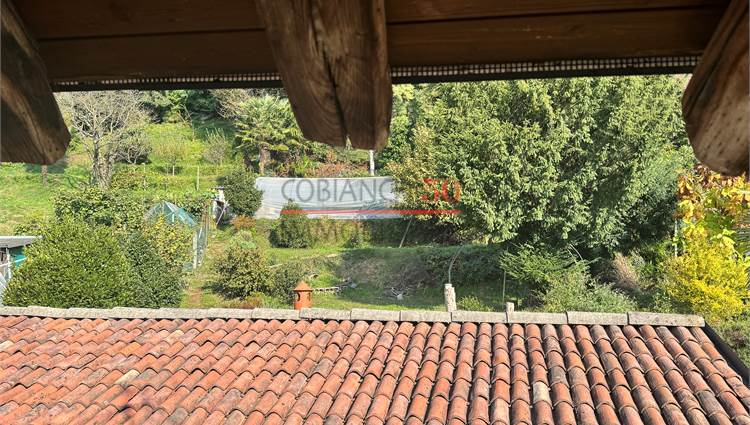 vista sul giardino dal sottotetto