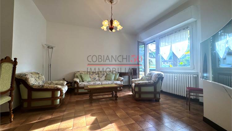 Soggiorno con balcone 