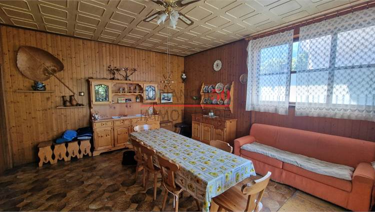 piano terra taverna con camino 