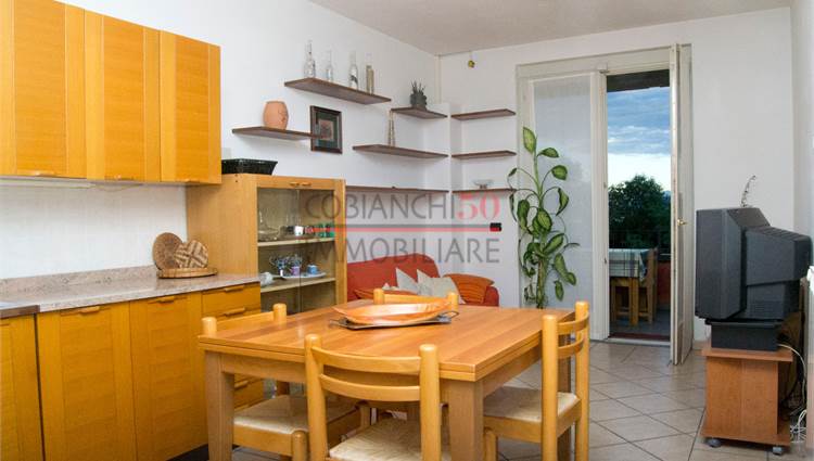 soggiorno con cucina a vista 