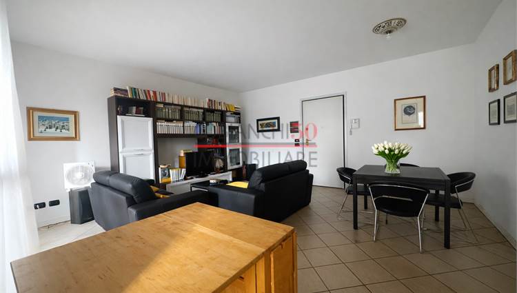  cucina a vista e accesso alla terr