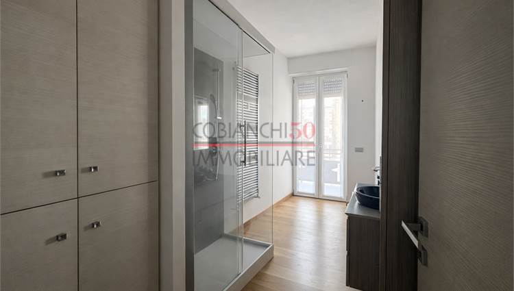 SECONDO BAGNO CON BOX DOCCIA 