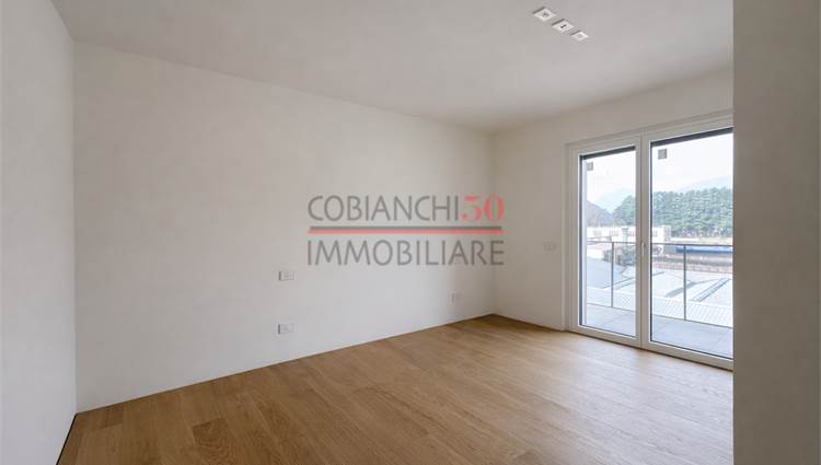 CAMERA MATRIMONIALE CON BALCONE E BAGNO EN SUITE 