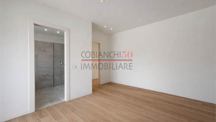 O EN SUITE FINESTRATO CON BOX DOCCIA 