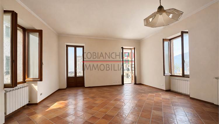 GGIORNO CON SALA PRANZO E BALCONE