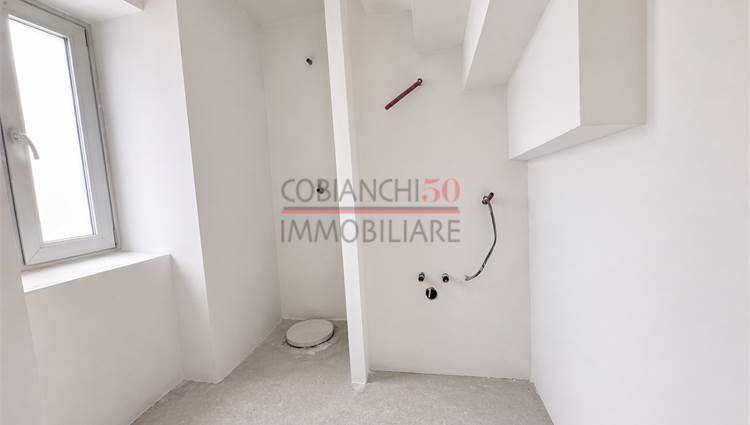 bagno finestrato camerea matrimoniale 