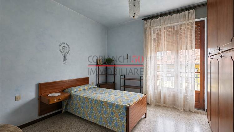 camera matrimoniale con balcone frontale 