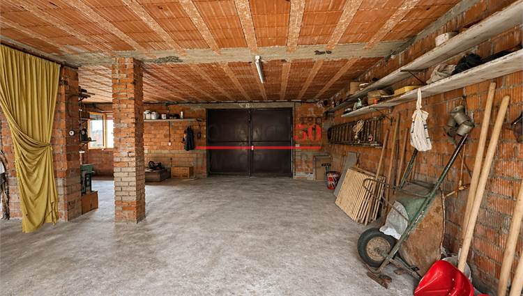 garage al piano terra