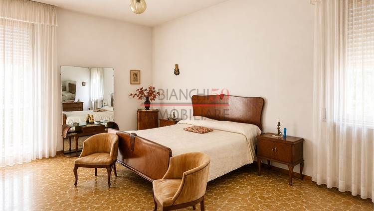 camera matrimoniale con balcone frontale