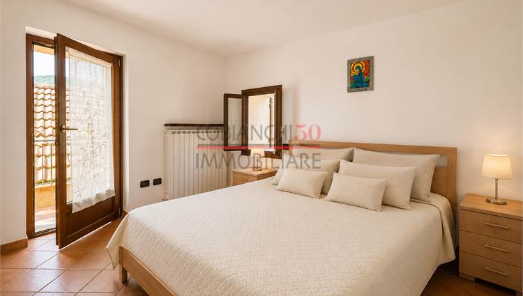 P2 CAMERA MATRIMONIALE CON BALCONE 