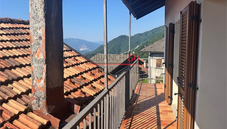 Balcone frontale