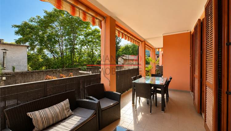 Terrazza, portico coperto