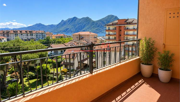 terrazzino frontale vista lago 