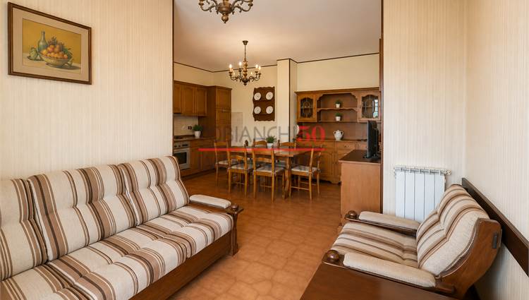 zona giorno con accesso al terrazzo 