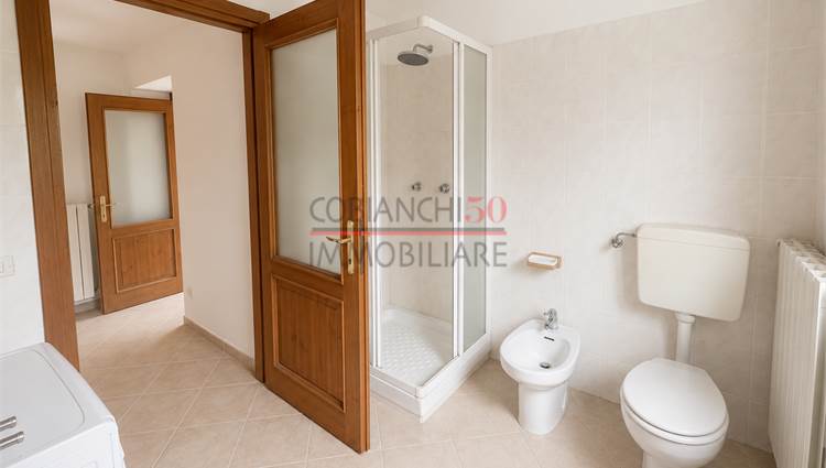 P.S1 Bagno finestrato con box doccia 