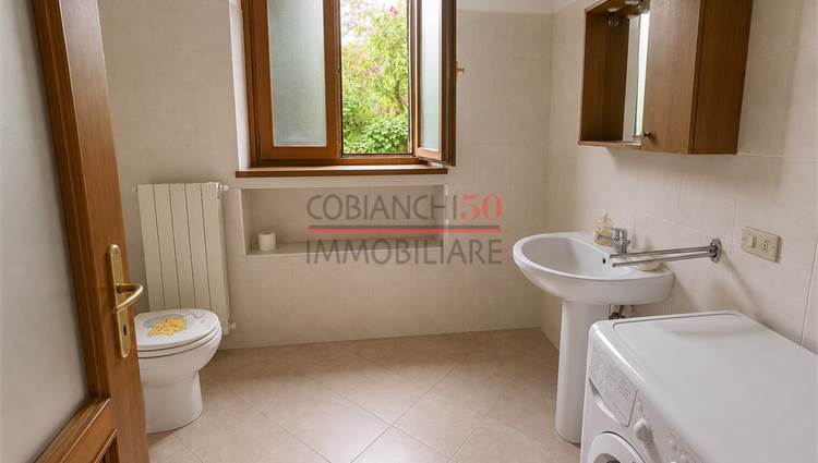 P.S1 Bagno finestrato con box doccia 