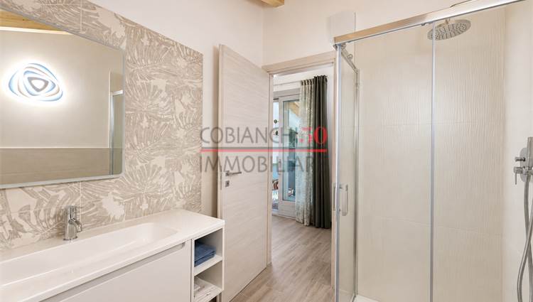 bagno con doccia 