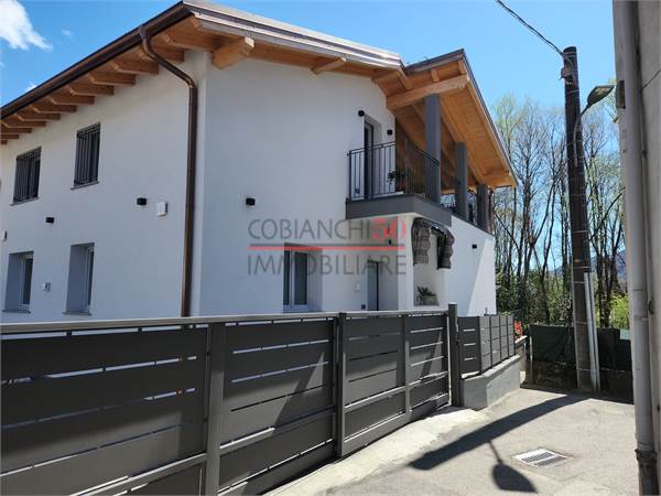 Villa for sale in Verbania