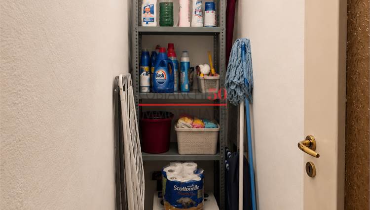RIPOSTIGLIO INTERNO 