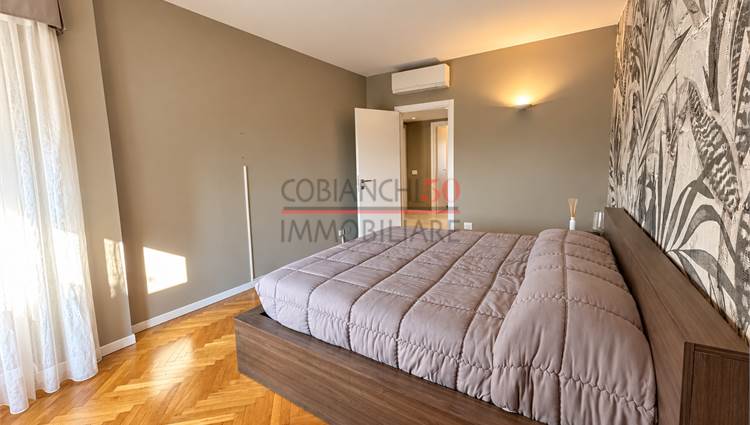 Camera da letto matrimoniale con vista Lago